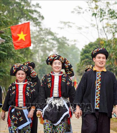 Trang phục truyền thống của người Dao Tiền (huyện Mường Lát, Thanh Hoá). Ảnh: Khánh Hoà - TTXVN