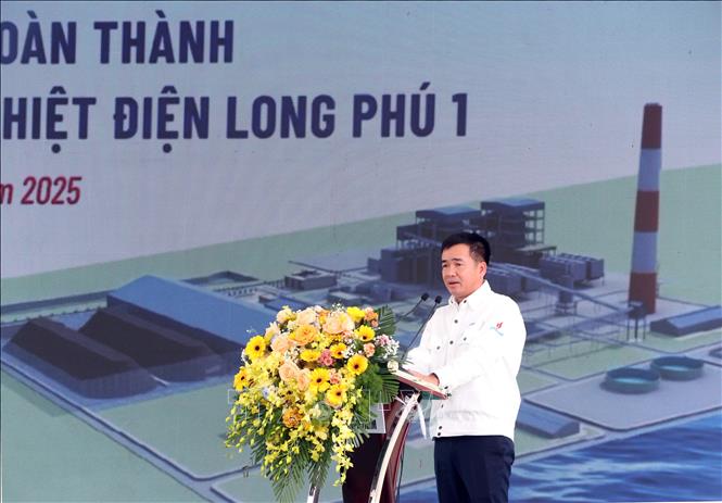 Ông Hà Đình Niên, Trưởng Ban Quản lý Dự án ND Long Phú 1 phát biểu tại Lễ Phát động. Ảnh: Trung Hiếu. TTXVN