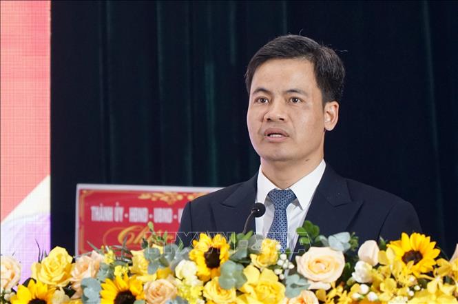 Tiến sỹ Nguyễn Đình Thuận, Hiệu trưởng Trường Chính trị thành phố Đà Nẵng phát biểu tại buổi lễ. Ảnh: Quốc Dũng - TTXVN
