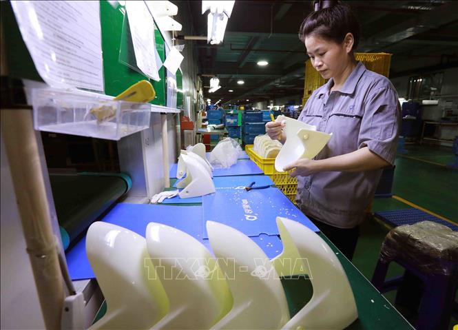 A factory of the Chee Yuen Vietnam Electronic Company of China’s Taiwan in An Duong industrial park in Hai Phong city. VNA Photo: Vũ Sinh
