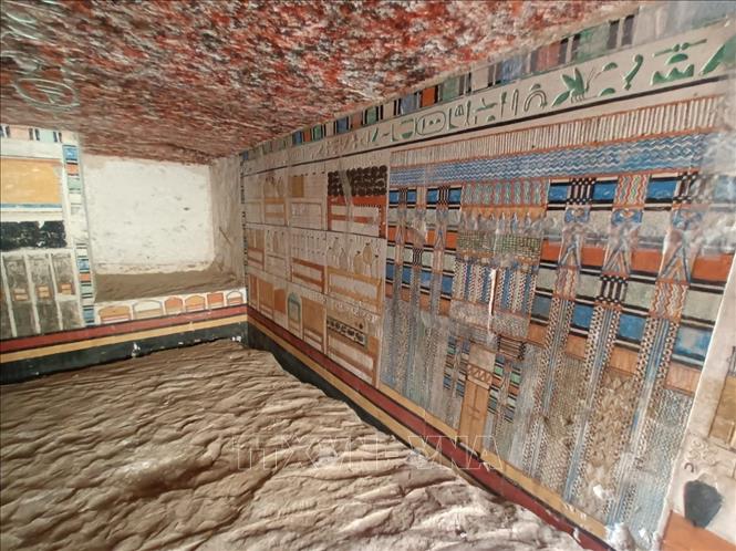 Lăng mộ cổ thuộc loại kiến trúc mastaba được phát hiện tại khu di tích Saqqara, phía nam thủ đô Cairo, Ai Cập. Ảnh: THX/TTXVN