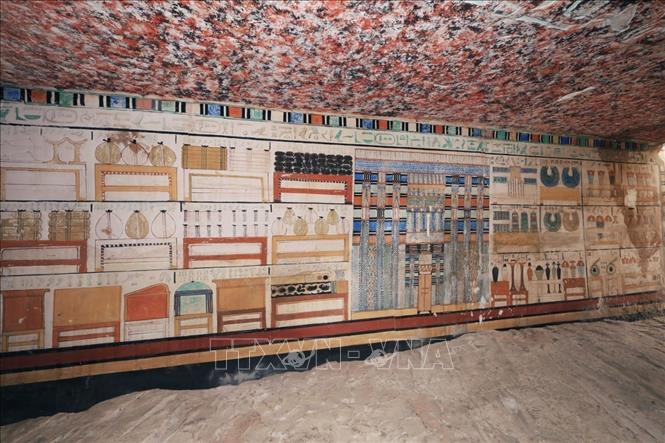 Bên trong lăng mộ cổ thuộc loại kiến trúc mastaba tại khu di tích Saqqara, phía nam thủ đô Cairo, Ai Cập. Ảnh: THX/TTXVN