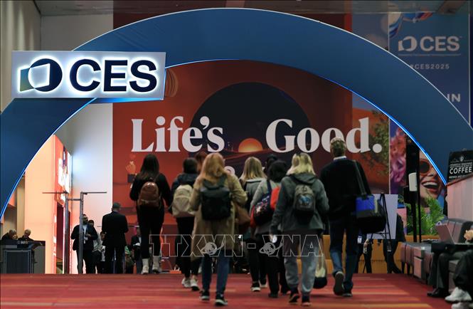 Triển lãm Điện tử tiêu dùng (CES) 2025 khai mạc tại thành phố Las Vegas (Mỹ). Ảnh: Yonhap/TTXVN