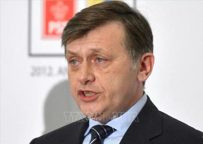 Đảng Tự do Dân tộc (PNL) ở Romania cho biết ông Crin Antonescu, cựu lãnh đạo của đảng vẫn sẽ là ứng cử viên Tổng thống chính thức của liên minh cầm quyền. Ảnh: Liber Tatea/TTXVN