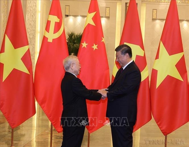 Chiều 31/10/2022, tại Đại Lễ đường nhân dân ở Thủ đô Bắc Kinh, Tổng Bí thư, Chủ tịch nước Trung Quốc Tập Cận Bình chủ trì lễ đón chính thức Tổng Bí thư Nguyễn Phú Trọng. Ảnh: Trí Dũng –TTXVN
