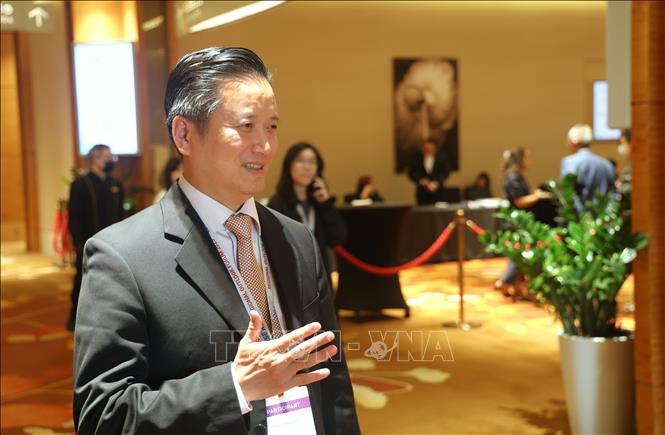 Tiến sĩ Nguyễn Hùng Sơn, Phó Giám đốc Học viện Ngoại giao Việt Nam trả lời phỏng vấn TTXVN bên lề Diễn đàn. Ảnh: Tất Đạt - PV TTXVN tại Singapore