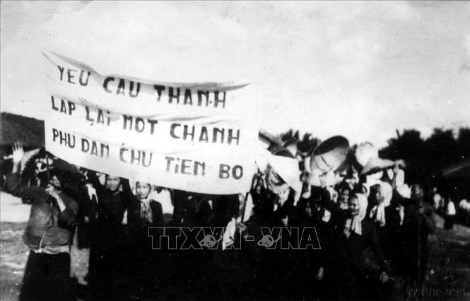 Bất chấp sự đàn áp của địch, 