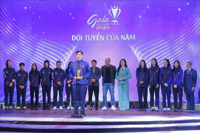 Hạng mục đội tuyển của năm được trao cho đội tuyển bóng chuyền nữ Việt Nam. Ảnh: Minh Quyết - TTXVN
