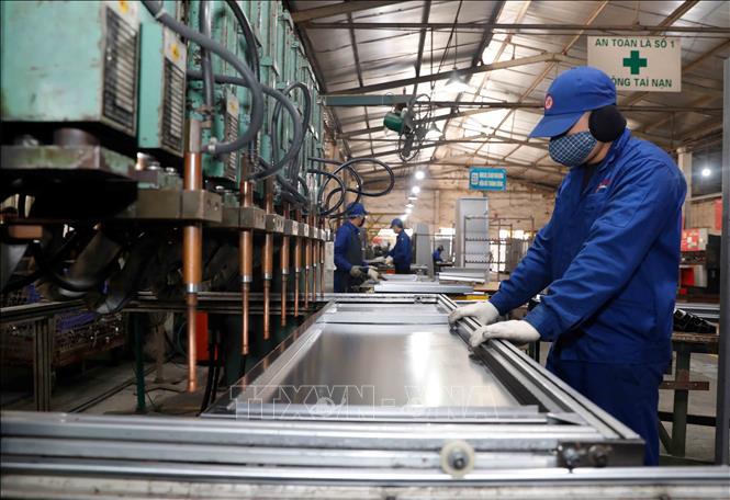 Production Jsc Vietnam sparks remarkable growth in industrial production in 2024 - VNA ...
