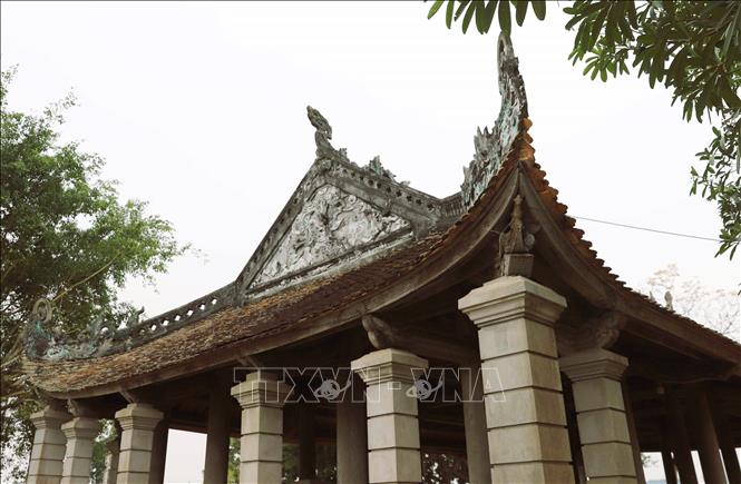 Nét cổ kính, thâm nghiêm và trầm mặc của đình Sừng. Ảnh: Xuân Tiến - TTXVN 