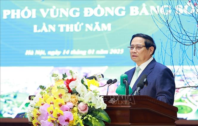 Prime Minister Pham Minh Chinh speaks at the meeting. VNA Photo: Dương Giang