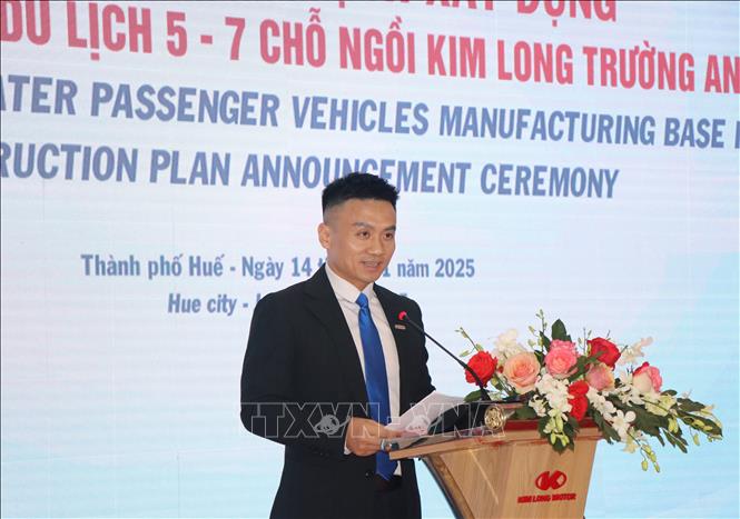 Ông Vương Huy, Phó Tổng Giám đốc Tập đoàn CHANGAN Automobile phát biểu tại buổi lễ. Ảnh: Tường Vi - TTXVN