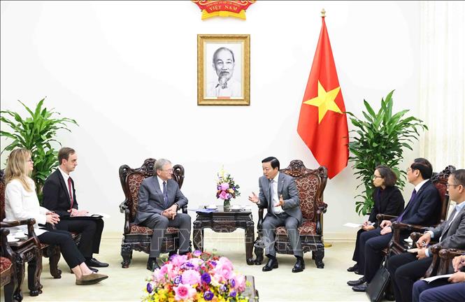 Phó Thủ tướng Trần Hồng Hà tiếp đặc phái viên của Tổng thống Nga Boris Yuryevich Titov. Ảnh: Minh Đức – TTXVN