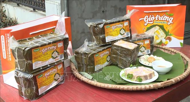 Đặc sản giò trứng của Làng Nộn Khê thuộc xã Yên Từ, huyện Yên Mô, tỉnh Ninh Bình. Ảnh: Hải Yến - TTXVN