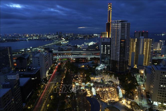 Lễ tưởng niệm 30 năm xảy ra động đất tại thành phố Kobe, Nhật Bản ngày 17/1/2025. Ảnh: Kyodo/TTXVN