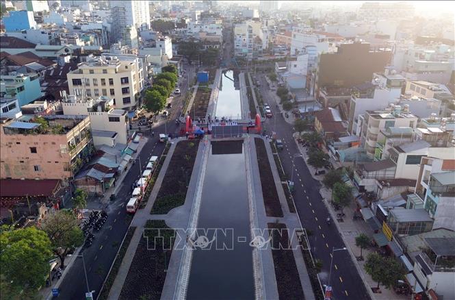 Đoạn kênh Hàng Bàng trên địa bàn Quận 5 được chính thức khánh thành sáng 17/1/2025. Ảnh: Tiến Lực - TTXVN