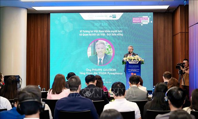 Quang cảnh buổi lễ ra mắt Báo cáo Sức khỏe – Thị trường Việt Nam năm 2024. Ảnh: Đinh Hằng – TTXVN