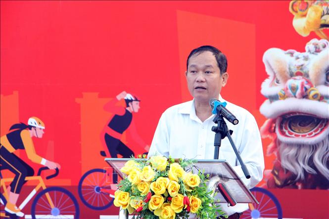 Phó Giám đốc Sở Văn hóa, Thể thao và Du lịch thành phố Cần Thơ Trương Công Quốc Việt phát biểu khai mạc các giải đấu. Ảnh: Trung Kiên - TTXVN