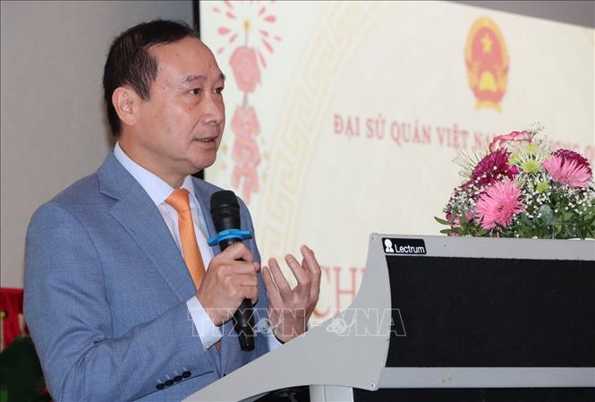 Đại sứ Việt Nam tại Vương quốc Bỉ kiêm nhiệm Đại công quốc Luxembourg, Nguyễn Văn Thảo, phát biểu. Ảnh: Hương Giang - PV TTXVN tại Bỉ