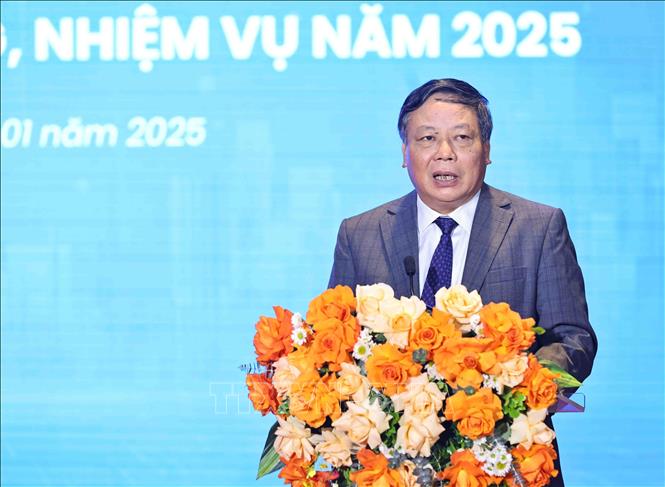 Phó Bí thư Thường trực Thành ủy Hà Nội Nguyễn Văn Phong phát biểu chỉ đạo. Ảnh: Minh Đức – TTXVN