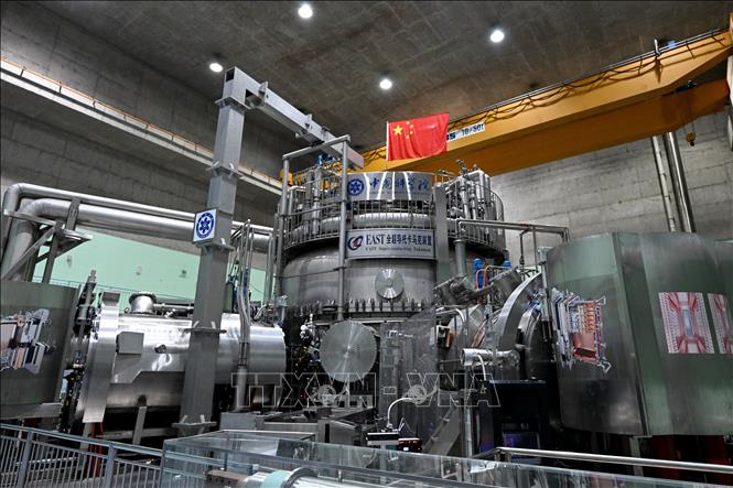 Lò Tokamak siêu dẫn tiên tiến thử nghiệm (EAST) tại Hợp Phì, tỉnh An Huy, Trung Quốc, ngày 15/1/2025. Ảnh: THX/TTXVN