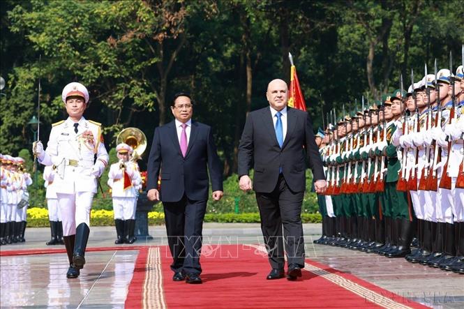 Thủ tướng Phạm Minh Chính chủ trì Lễ đón Thủ tướng Liên bang Nga Mikhail Vladimirovich Mishustin thăm chính thức Việt Nam trong 2 ngày 14-15/1/2025. Ảnh: Dương Giang – TTXVN