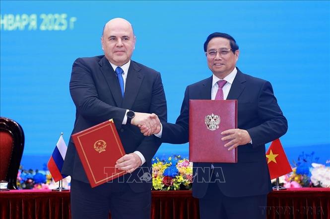Thủ tướng Phạm Minh Chính hội đàm với Thủ tướng Liên bang Nga Mikhail Vladimirovich Mishustin (Hà Nội, 14/1/2025). Ảnh: Dương Giang – TTXVN