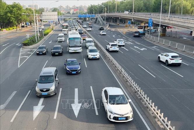 Theo dự kiến số lượng tự lái xe về quê ăn Tết 2025 có thể lên đến 7,2 tỷ lượt người. Ảnh: Công Tuyên-PV TTXVN tại Trung Quốc