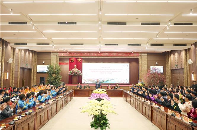 Party General Secretary To Lam visited and extended Lunar New Year (Tet) greetings to the Party Organisation, administration and residents of Hanoi on the evening of January 28. VNA Photo: Thống Nhất