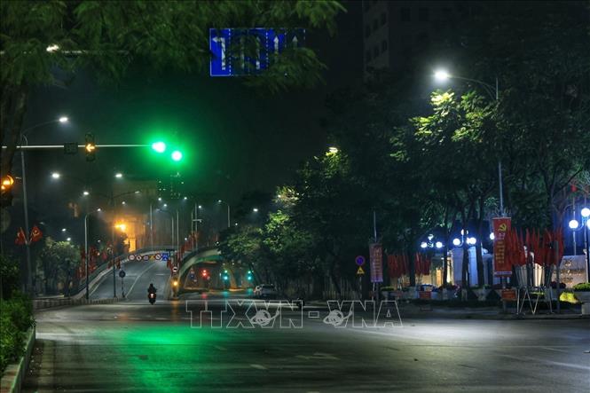 Phố Đại Cồ Việt vắng vẻ khác hẳn so với ngày thường. Ảnh: Tuấn Anh  - TTXVN 