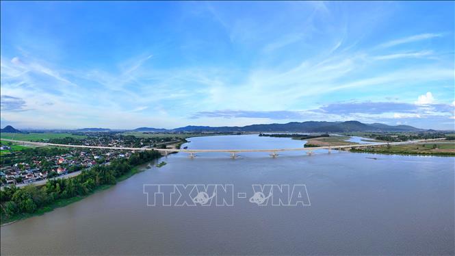  Cầu Hưng Đức nằm trên tuyến cao tốc Bắc – Nam đoạn Diễn Châu – Bãi Vọt. Ảnh: Hữu Quyết – TTXVN