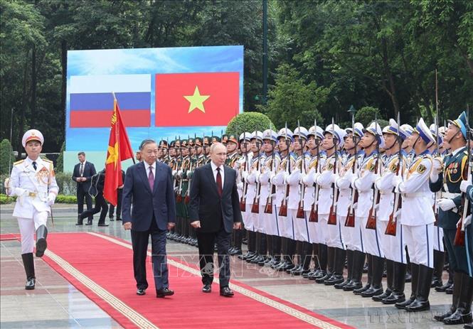  Chủ tịch nước Tô Lâm chủ trì Lễ đón chính thức Tổng thống Liên bang Nga Vladimir Vladimirovich Putin thăm cấp Nhà nước tới Việt Nam từ ngày 19-20/6/2024. Ảnh: TTXVN