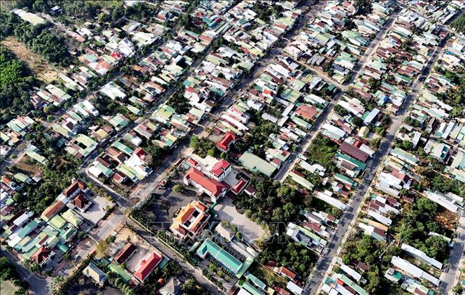 Thị trấn Đạ Tẻh được quy hoạch khang trang, sạch đẹp. Ảnh: Hồng Đạt - TTXVN
