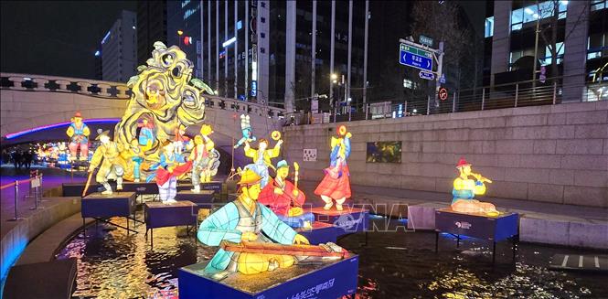 Ban nhạc và vũ công của triều đình phong kiến Hàn Quốc. Ảnh: Đức Thắng - P/v TTXVN tại Seoul