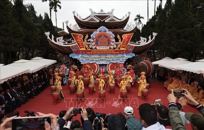 A view of Huong Pagoda Festival's opening ceremony. VNA Photo: Trần Việt