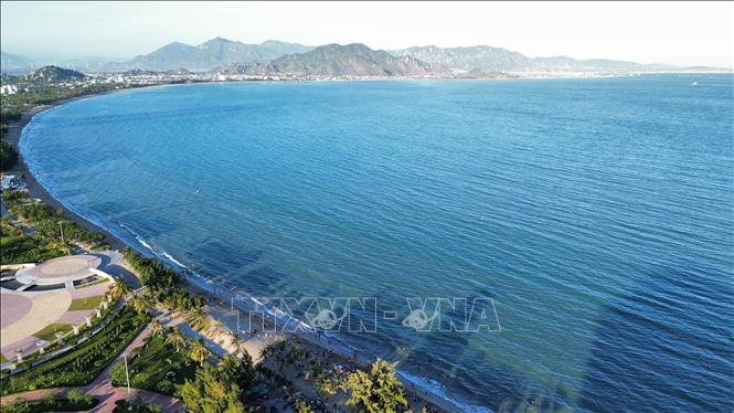 Bãi biển Bình Sơn - Ninh Chữ (thành phố Phan Rang - Tháp Chàm, Ninh Thuận). Ảnh: Nguyễn Thành – TTXVN