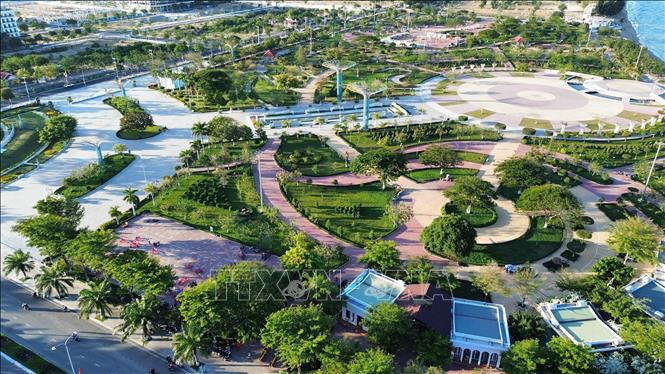 Công viên biển Bình Sơn nằm bên bờ biển Bình Sơn (thành phố Phan Rang - Tháp Chàm, Ninh Thuận). Ảnh: Nguyễn Thành – TTXVN