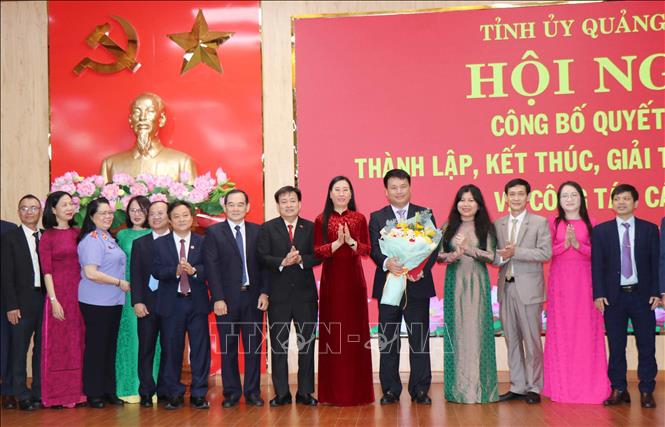 Ban Chấp hành Đảng bộ các cơ quan Đảng tỉnh Quảng Ngãi nhiệm kỳ 2020-2025 gồm 22 đồng chí; Phó Bí thư Thường trực Tỉnh ủy Đặng Ngọc Huy giữ chức Bí thư Đảng bộ các cơ quan Đảng tỉnh Quảng Ngãi. Ảnh: Phạm Cường - TTXVN