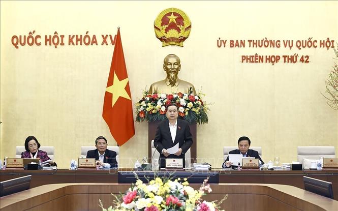 NA Chairman Tran Thanh Man delivers the opening remarks at the 42nd session of the National Assembly Standing Committee. VNA Photo: Doãn Tấn