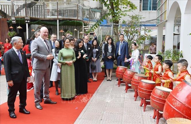 Chủ tịch Quốc hội Bulgaria Rossen Jeliazkov thăm Trường mầm non Việt Nam – Bulgaria (Hà Nội, 9/1/2024). Ảnh: Minh Đức – TTXVN