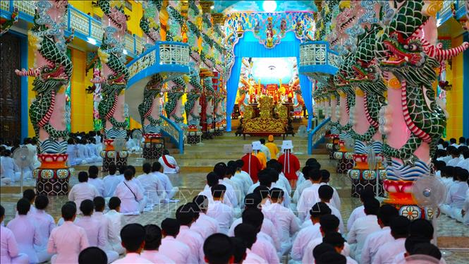 Lễ cúng cầu cho mưa thuận gió hòa, quốc thái dân an nhân Đại lễ Đức Chí Tôn năm Ất Tỵ 2025 của đạo Cao Đài. Ảnh: Minh Phú – TTXVN
