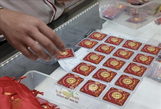 Sản phẩm vàng Kim Thần Tài của Công ty Doji. Ảnh: Trần Việt - TTXVN 