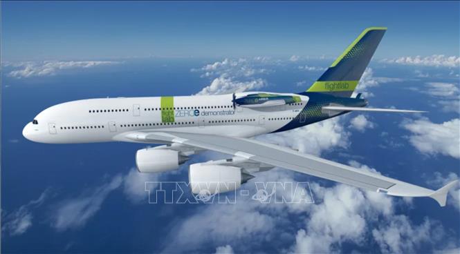 Hình ảnh đồ hoạ máy bay Airbus ZEROe, một ý tưởng cho máy bay Airbus A380 có động cơ sử dụng pin nhiên liệu hydro. Ảnh: CNN/TTXVN