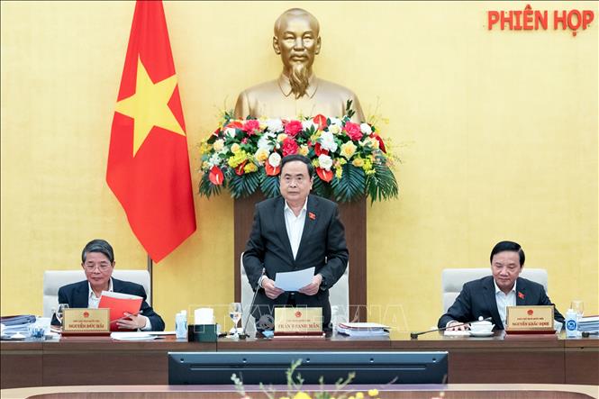 NA Chairman Tran Thanh Man speaks at the session. VNA Photo: Doãn Tấn