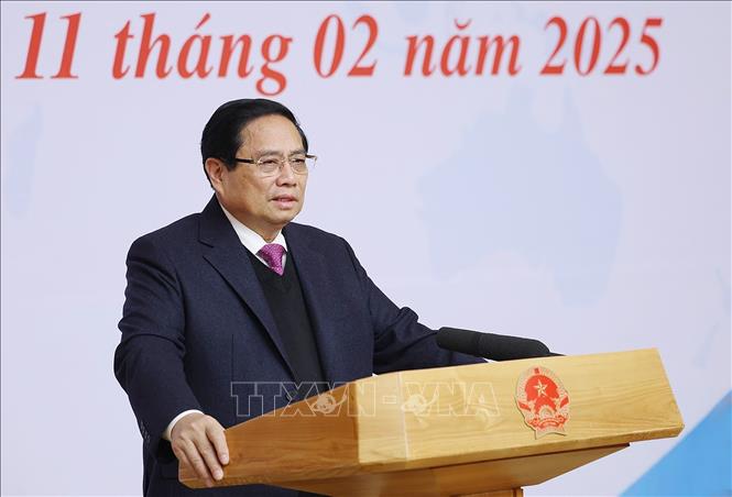 Thủ tướng Phạm Minh Chính khai mạc Hội nghị Thường trực Chính phủ làm việc với các ngân hàng thương mại. Ảnh: Dương Giang-TTXVN 
