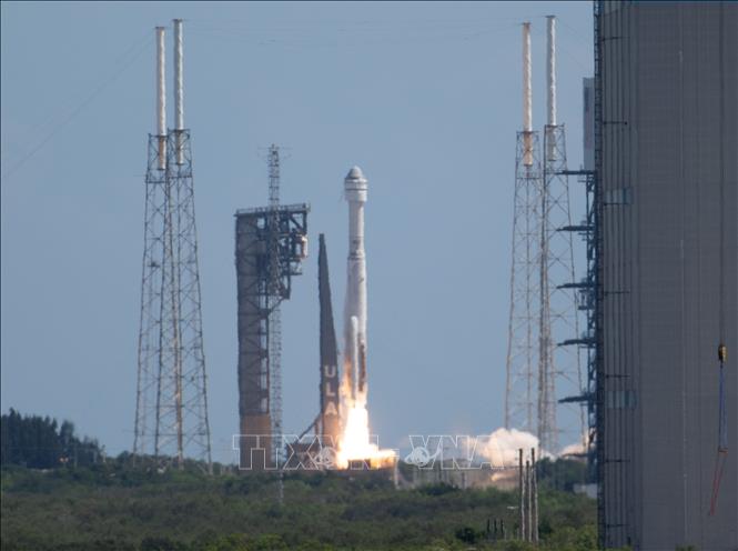 Tên lửa đẩy Atlas V mang theo tàu vũ trụ Starliner chở hai phi hành gia của Cơ quan Hàng không vũ trụ Mỹ (NASA) rời bệ phóng tại bang Florida lên Trạm vũ trụ quốc tế (ISS), ngày 5/6/2024. Ảnh: THX/TTXVN