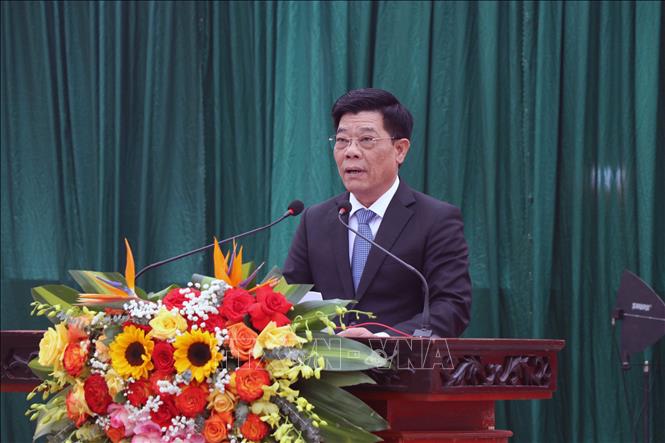 Ông Nguyễn Huy Hoàng, Chủ tịch UBND thành phố Thủy Nguyên (thành phố Hải Phòng) phát biểu tại Lễ giao, nhận quân. Ảnh: Hoàng Ngọc - TTXVN