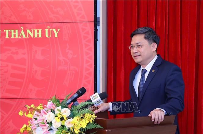 Đồng chí Hà Minh Hải, Thành uỷ viên, Phó Chủ tịch UBND TP Hà Nội nhiệm kỳ 2021 – 2026 phát biểu nhận nhiệm vụ giữ chức vụ Trưởng ban Tổ chức Thành uỷ nhiệm kỳ 2020 – 2025. Ảnh: Văn Điệp - TTXVN