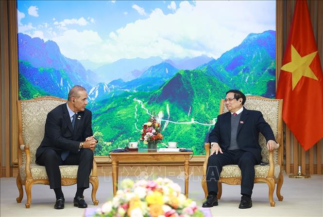 Thủ tướng Phạm Minh Chính tiếp ông Renato Costa, Chủ tịch Công ty Friboi thuộc Tập đoàn cung ứng thịt JBS SA của Brazil. Ảnh: Dương Giang-TTXVN
