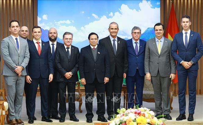 Thủ tướng Phạm Minh Chính tiếp ông Renato Costa, Chủ tịch Công ty Friboi thuộc Tập đoàn cung ứng thịt JBS SA của Brazil. Ảnh: Dương Giang-TTXVN
